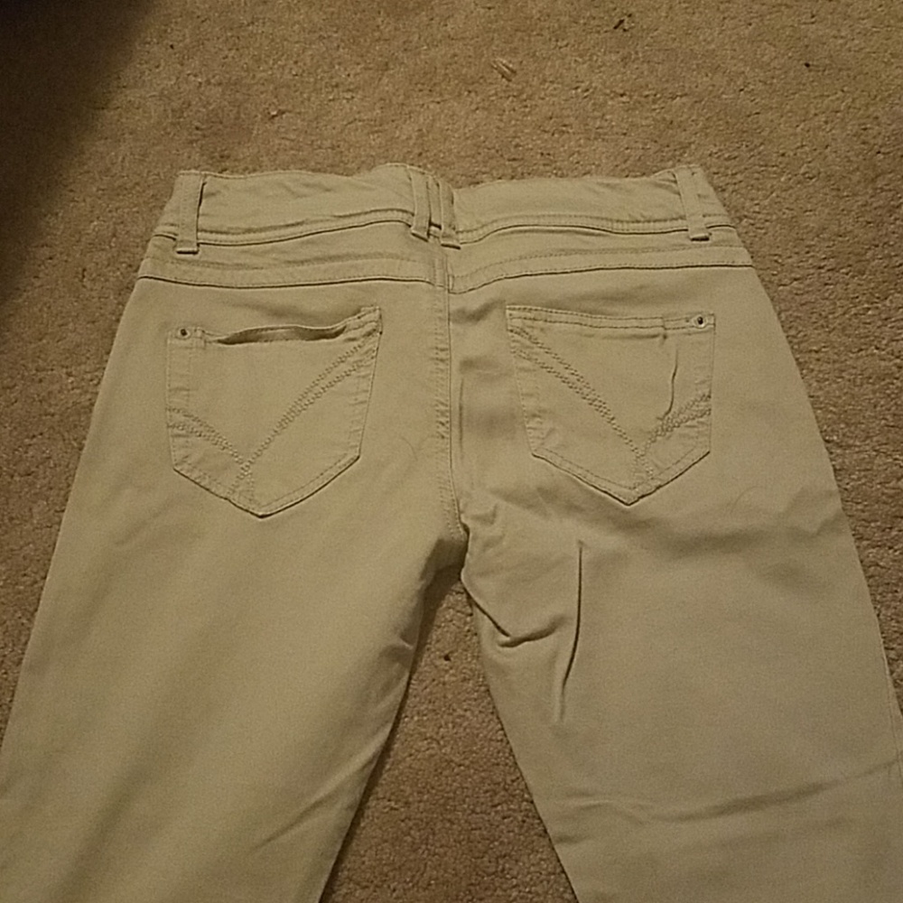 Capris - Picture 2 of 2